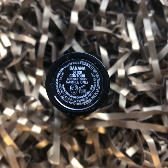 Anastasia Beverly Hills Contour Stick in Banana - Picture 4 of 7
